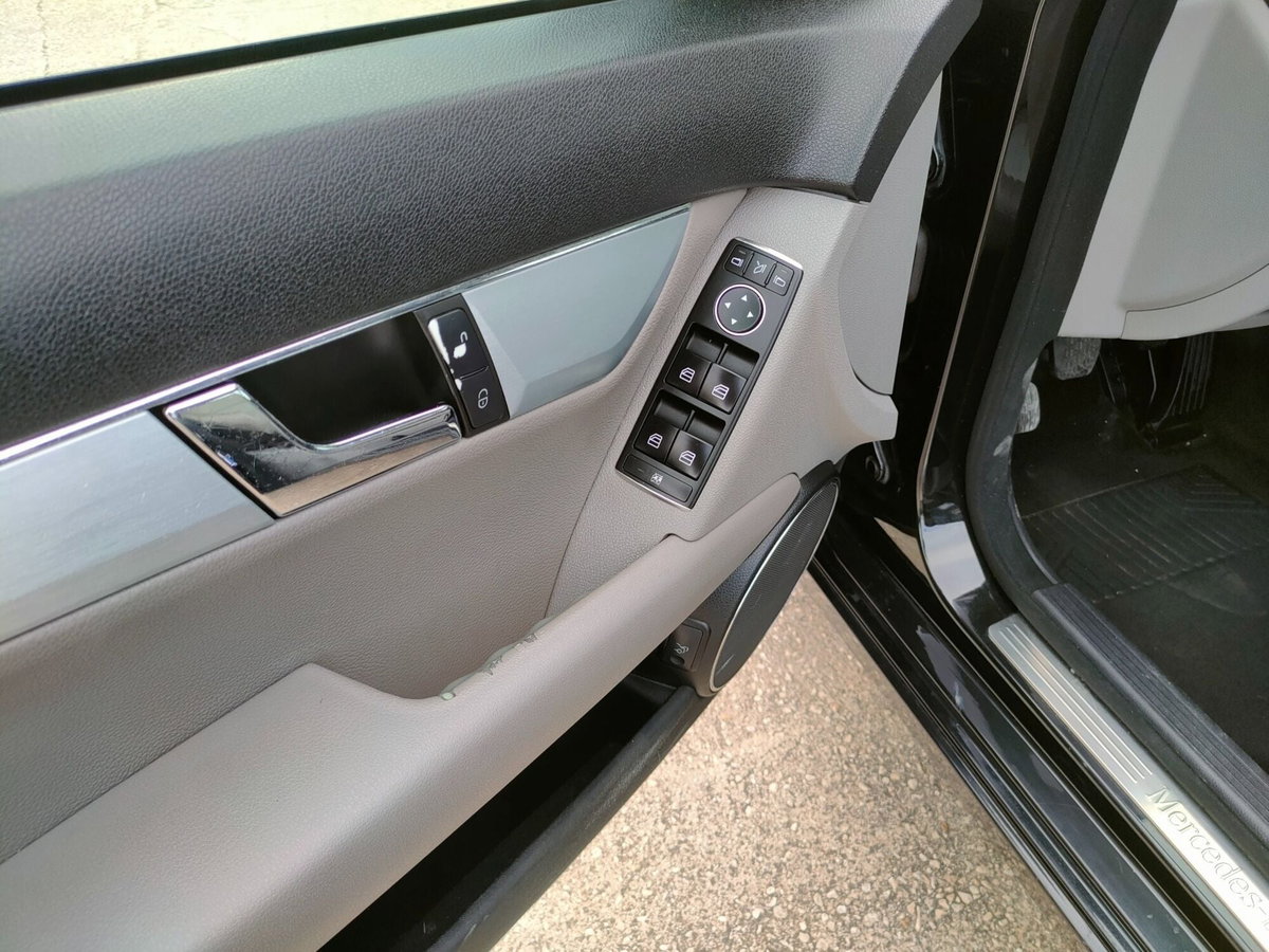 Mercedes-Benz Classe C 220 CDI Elegance (6)