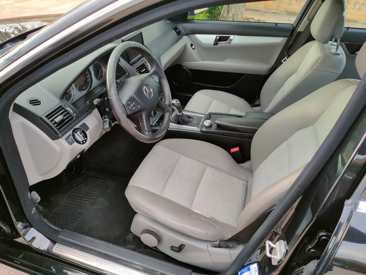 Mercedes-Benz Classe C 220 CDI Elegance (7)