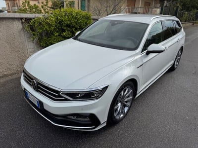 Volkswagen Passat Variant 2.0 TDI SCR 200 CV 4MOTION DSG Executive usata