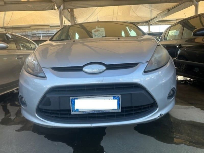 Ford Fiesta 1.4 TDCi 68CV 5 porte Titanium
