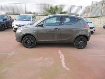 Lancia Ypsilon 0.9 TwinAir 85 CV 5 porte Metano Ecochic Gold usata