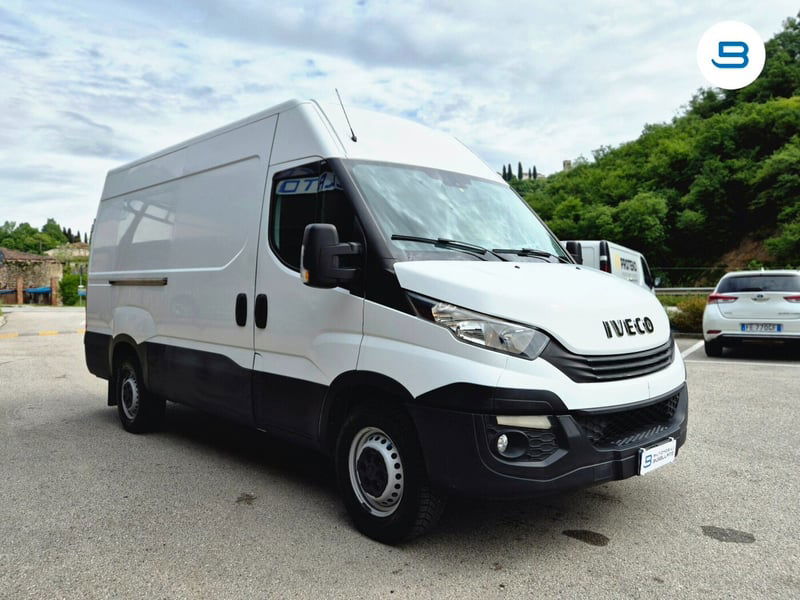 Iveco Daily Telaio 35S14 2.3 HPT PLM Cabinato