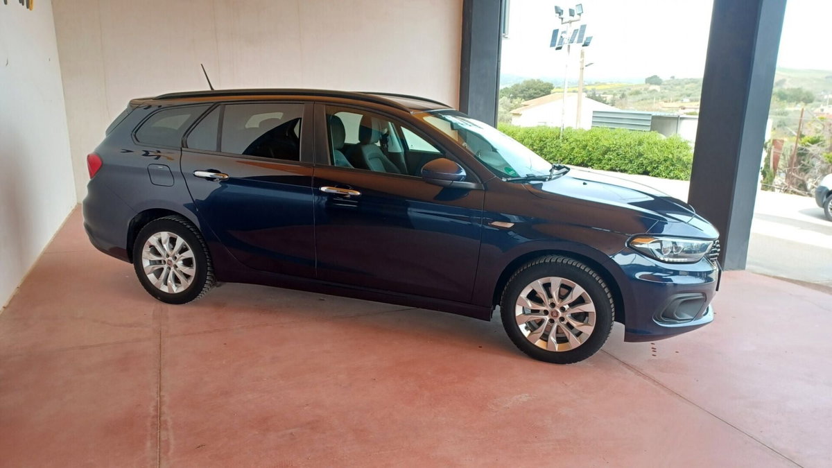 Fiat Tipo Station Wagon Tipo 1.3 Mjt S&S SW Lounge (10)