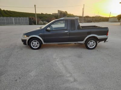 Fiat Strada 1.9 JTD Pick-up Cabina Lunga "Malibù" usato