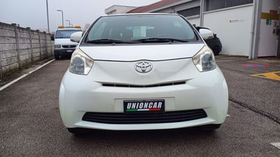 Toyota iQ 1.0 CVT Active usata