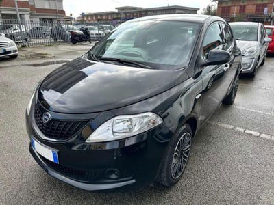 Lancia Ypsilon 1.0 FireFly 5 porte S&S Hybrid Silver Plus usata