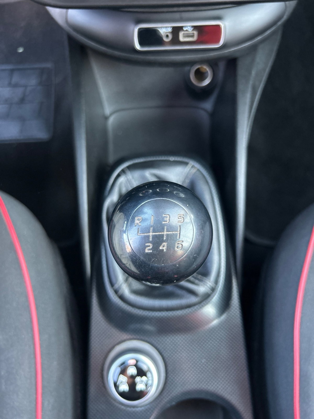 Fiat 500X 1.6 MultiJet 120 CV Lounge (12)