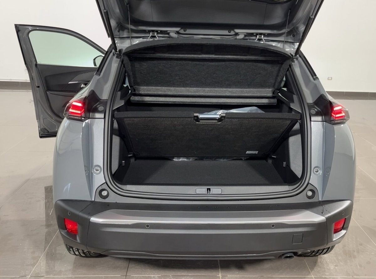 Peugeot 2008 1.2 puretech Active s&s 100cv (5)