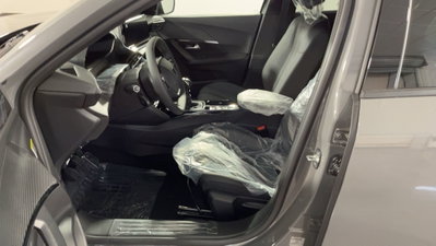 Peugeot 2008 1.2 puretech Active s&s 100cv (6)