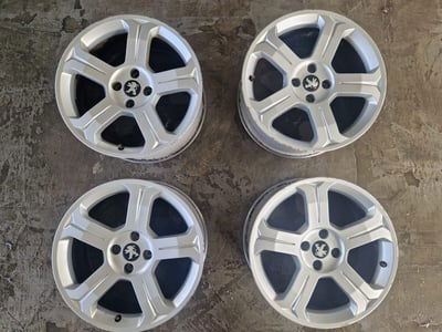 Peugeot 308 1.6 8V e-HDi 112CV Stop&Start robotiz. 5p. Allure nuova