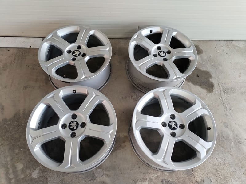 Peugeot 308 1.6 8V e-HDi 112CV Stop&Start robotiz. 5p. Allure