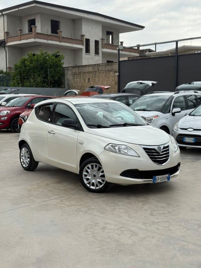 Lancia Ypsilon 1.2 69 CV 5 porte GPL Ecochic Silver usata