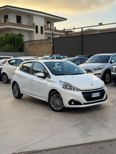Peugeot 208 82 5 porte Allure usata
