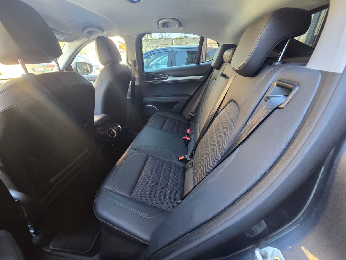 Alfa Romeo Stelvio Stelvio 2.2 Turbodiesel 190 CV AT8 Q4 Sprint (13)