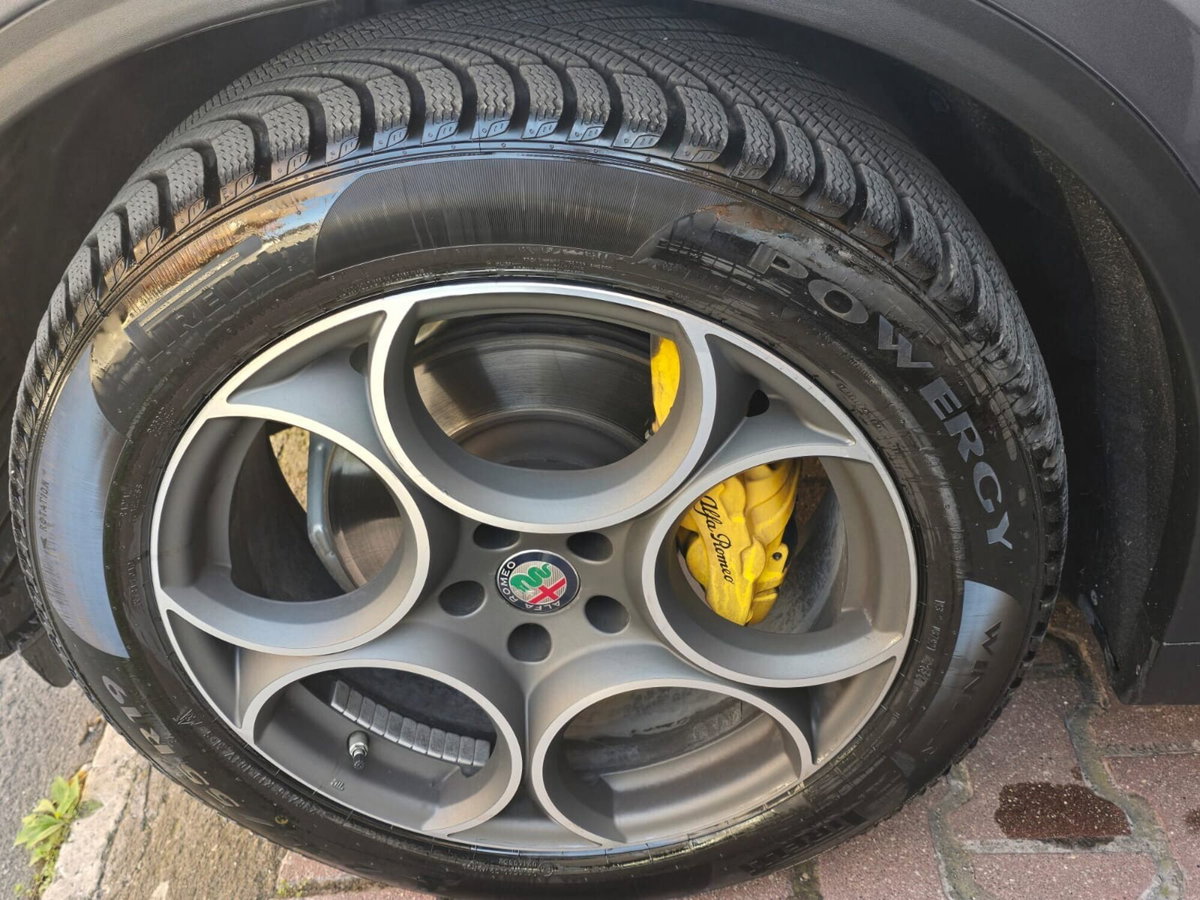 Alfa Romeo Stelvio Stelvio 2.2 Turbodiesel 190 CV AT8 Q4 Sprint (14)