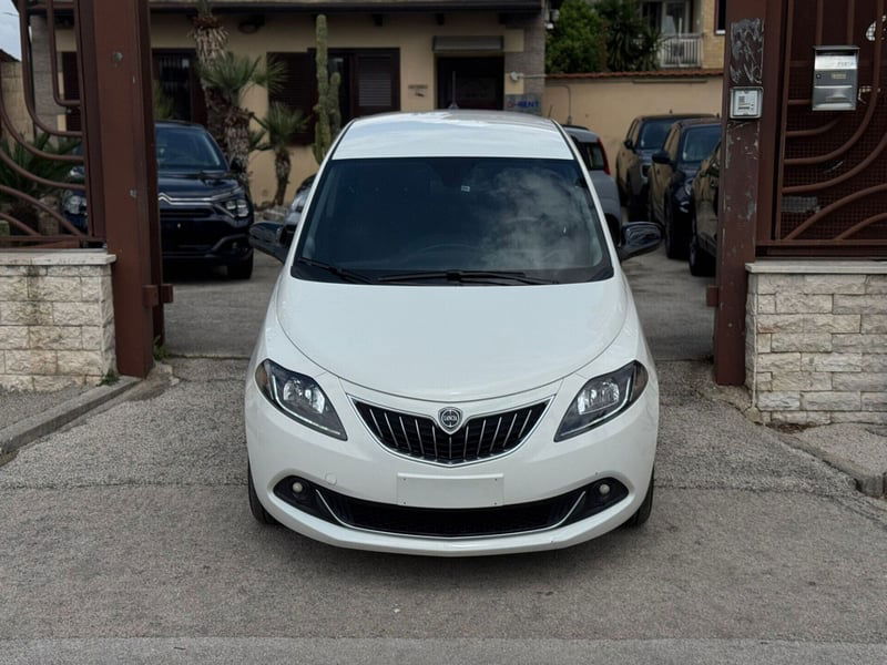 Lancia Ypsilon 1.0 FireFly 5 porte S&S Hybrid Gold Plus