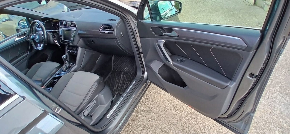 Volkswagen Tiguan 2.0 TDI 190 CV SCR DSG 4MOTION Executive BMT (16)