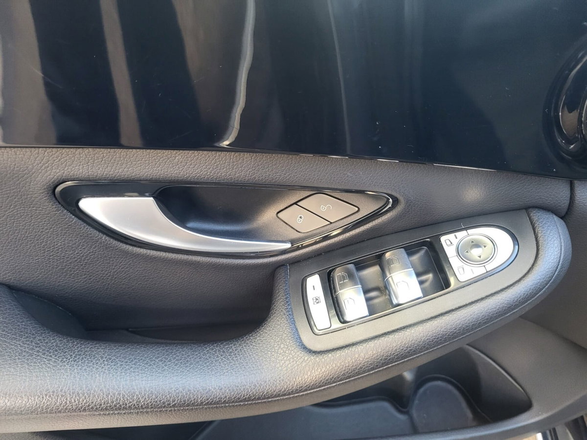Mercedes-Benz Classe C Station Wagon 180 d Auto Sport Plus (16)