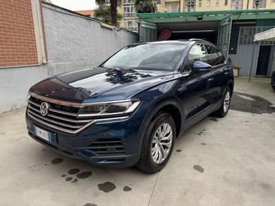Volkswagen Touareg 3.0 V6 tdi scr R-Line 231cv auto usata