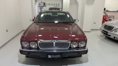 Jaguar XJ 3.2 cat Executive usata