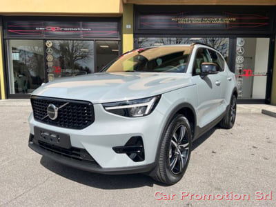 Volvo XC40 B3 automatico Plus Dark nuova