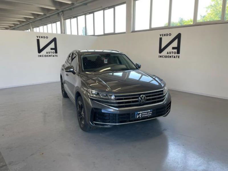 Volkswagen Touareg 3.0 V6 tdi scr Elegance 231cv auto
