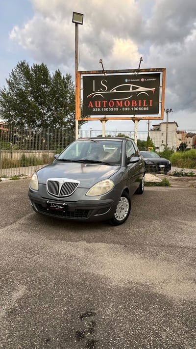 Lancia Ypsilon Multijet 16V Platino usata