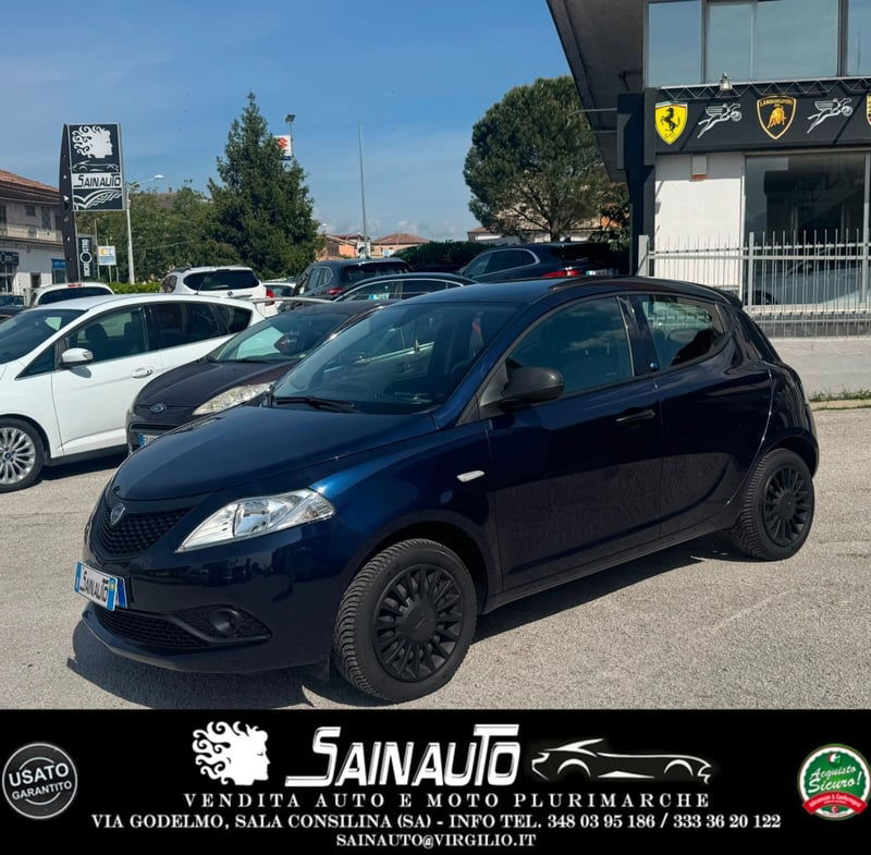 Lancia Ypsilon 1.2 69 CV 5 porte Platinum