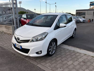 Toyota Yaris 1.D-4D 5 porte Lounge usata