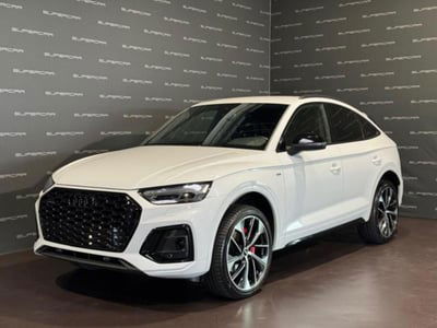 Audi Q5 Sportback 40 2.0 tdi mhev 12V Identity Black quattro s-tronic usata