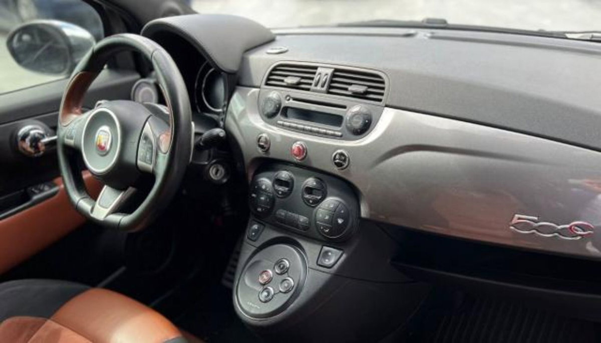 Abarth 595 Cabrio 595 C 1.4 Turbo T-Jet 165 CV Turismo (11)