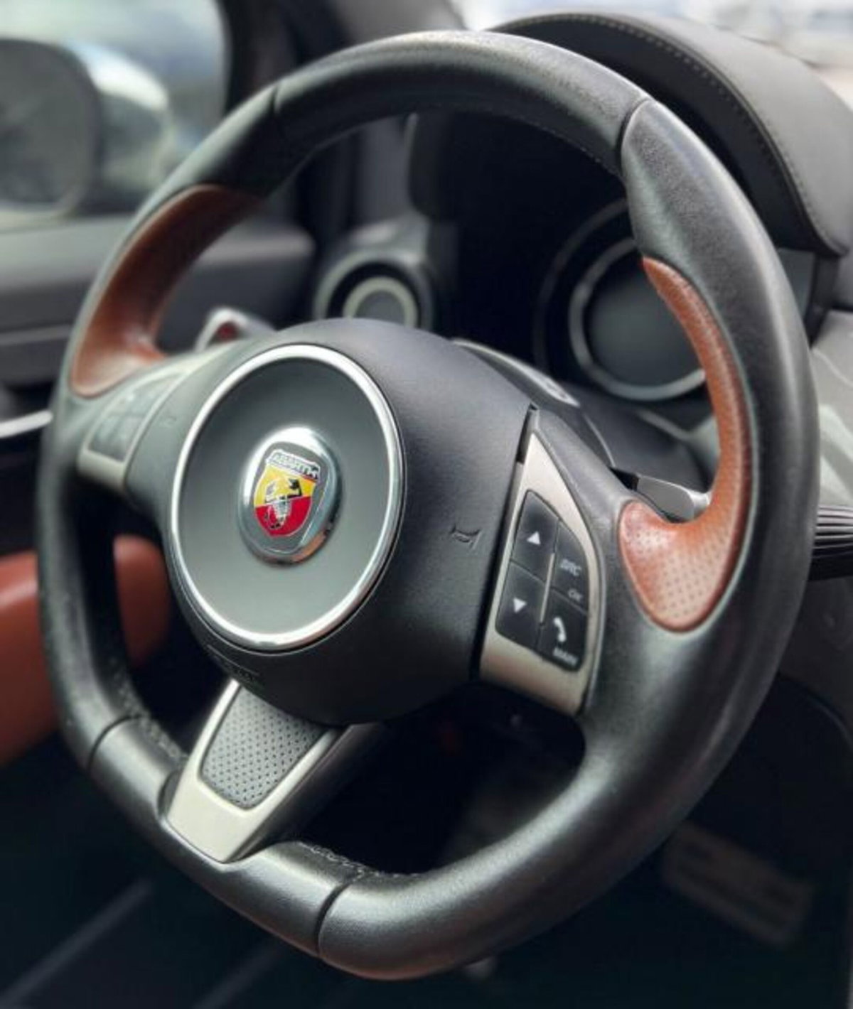 Abarth 595 Cabrio 595 C 1.4 Turbo T-Jet 165 CV Turismo (16)