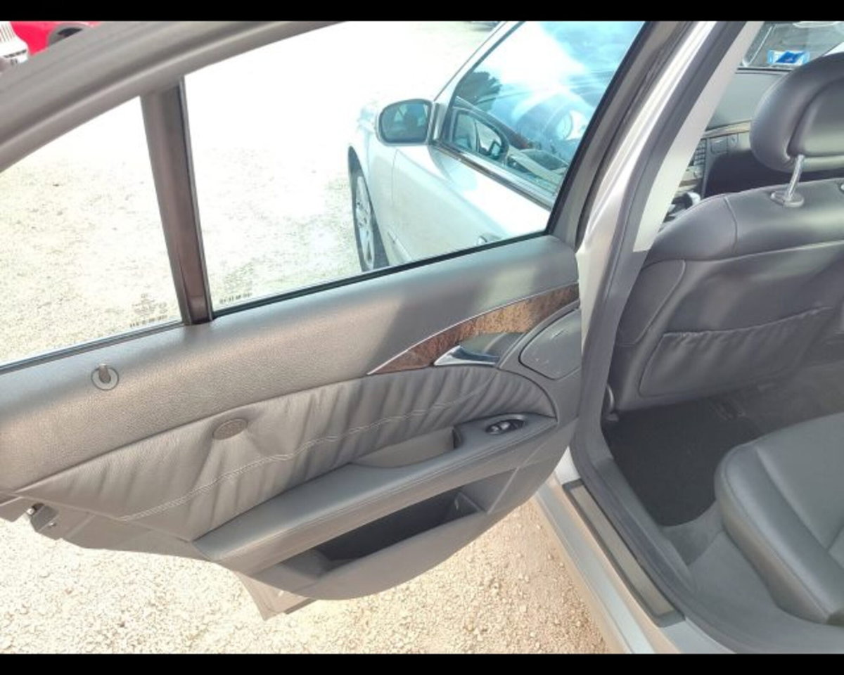 Mercedes-Benz Classe E 280 CDI cat Classic (13)