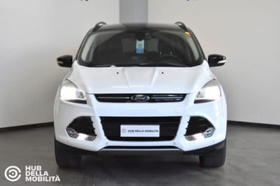 Ford Kuga 2.0 TDCI 140 CV 4WD Powershift usata