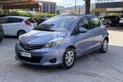 Toyota Yaris 1.0 5 porte Lounge usata