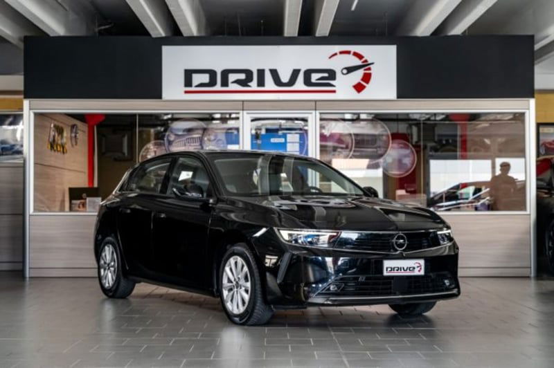 Opel Astra 1.2 Turbo 110 CV Elegance