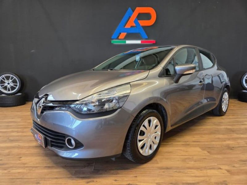 Renault Clio 1.2 75CV 5 porte Costume National