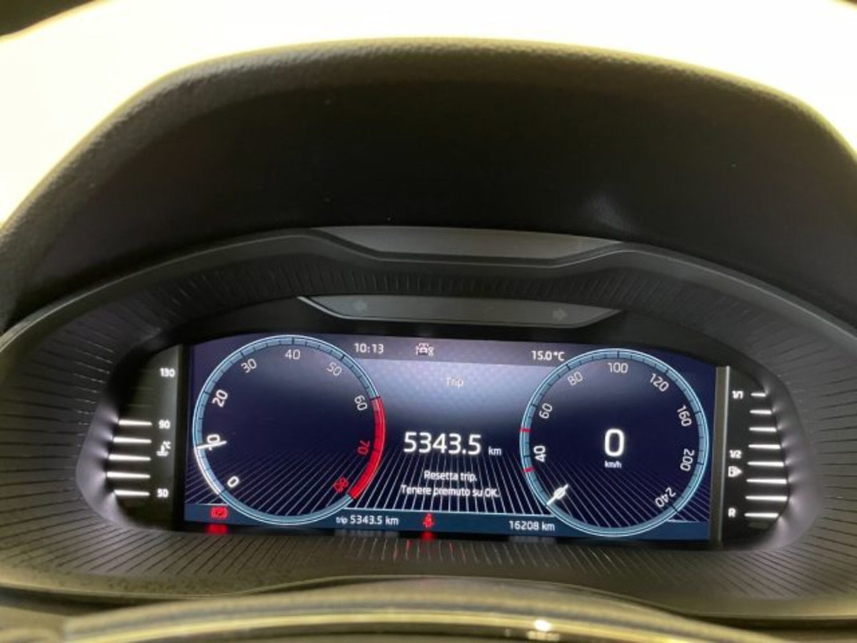 Skoda Kamiq 1.0 tsi Black Dots 95cv (19)
