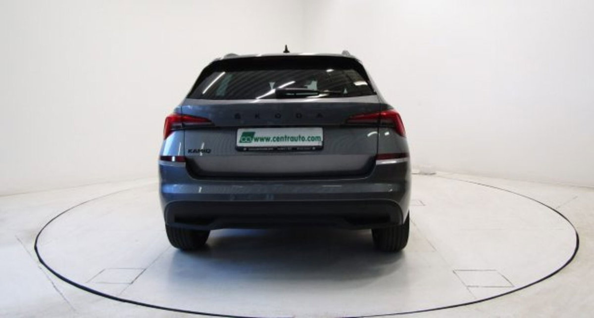 Skoda Kamiq 1.0 tsi Black Dots 95cv (4)
