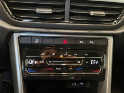Volkswagen T-Roc 1.5 tsi Life dsg (13)