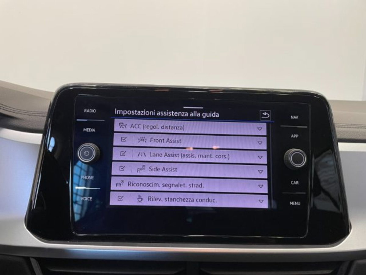 Volkswagen T-Roc 1.5 tsi Life dsg (20)