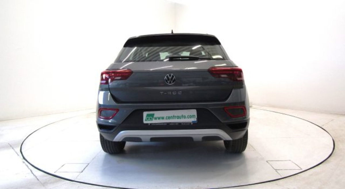 Volkswagen T-Roc 1.5 tsi Life dsg (4)