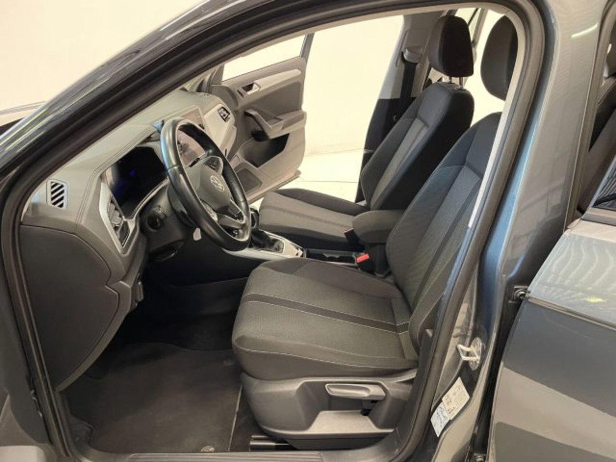 Volkswagen T-Roc 1.5 tsi Life dsg (6)