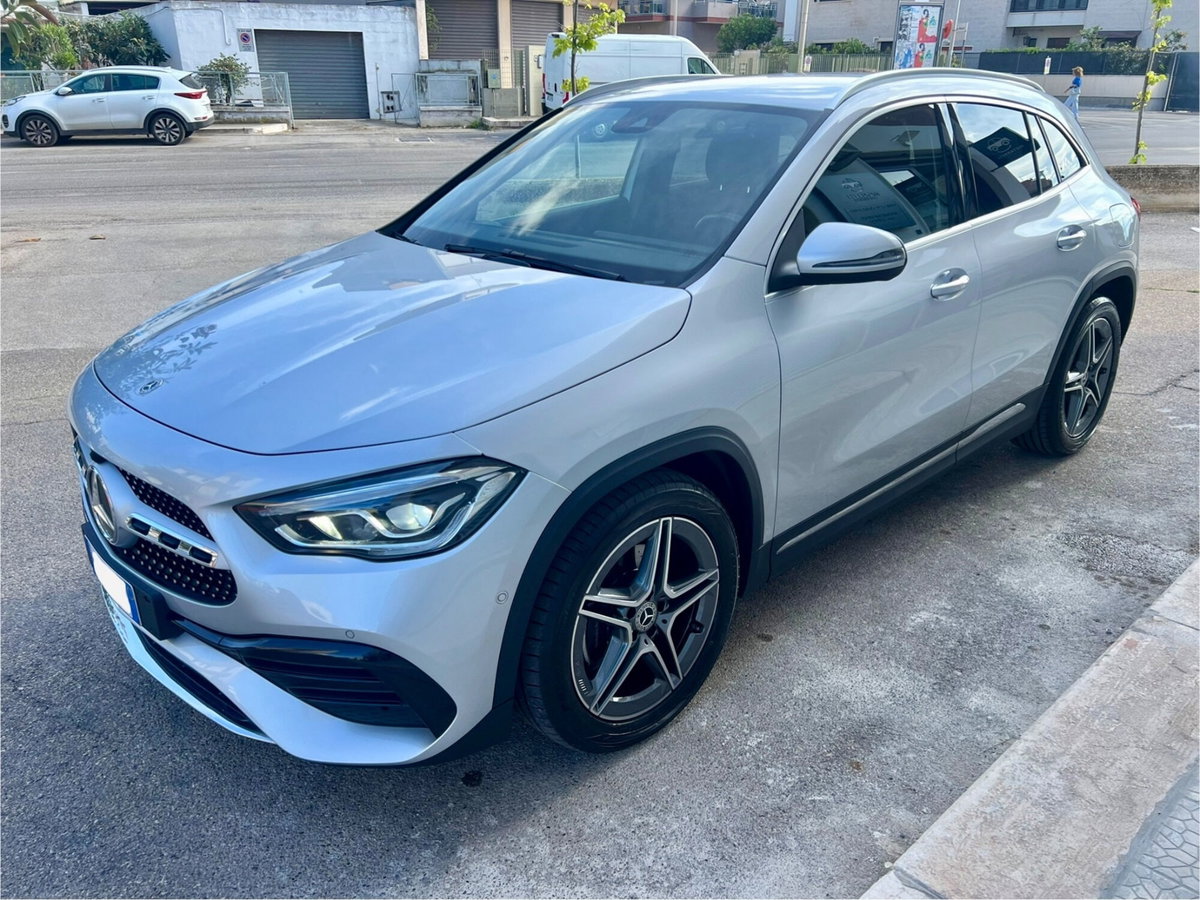 Mercedes-Benz GLA SUV 180 d Automatic Premium