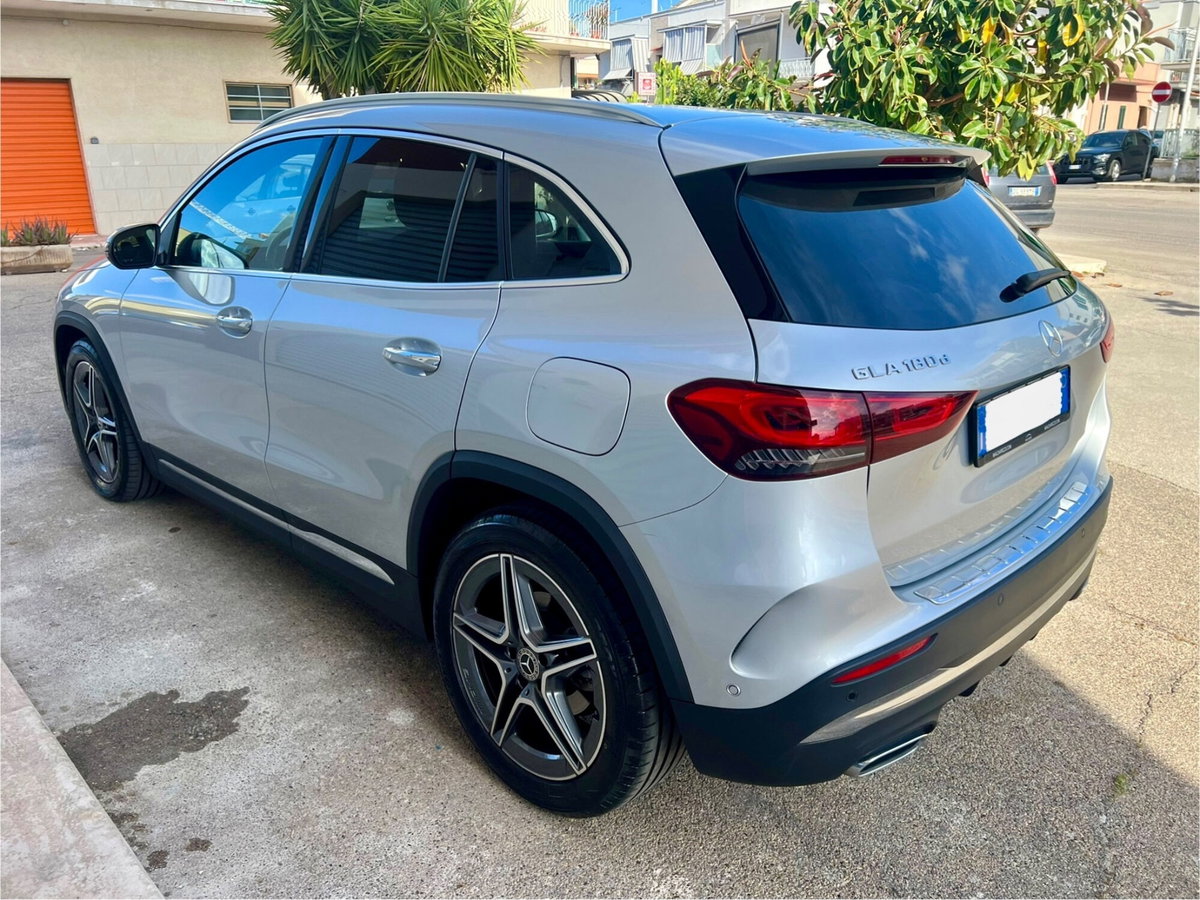 Mercedes-Benz GLA SUV 180 d Automatic Premium (6)