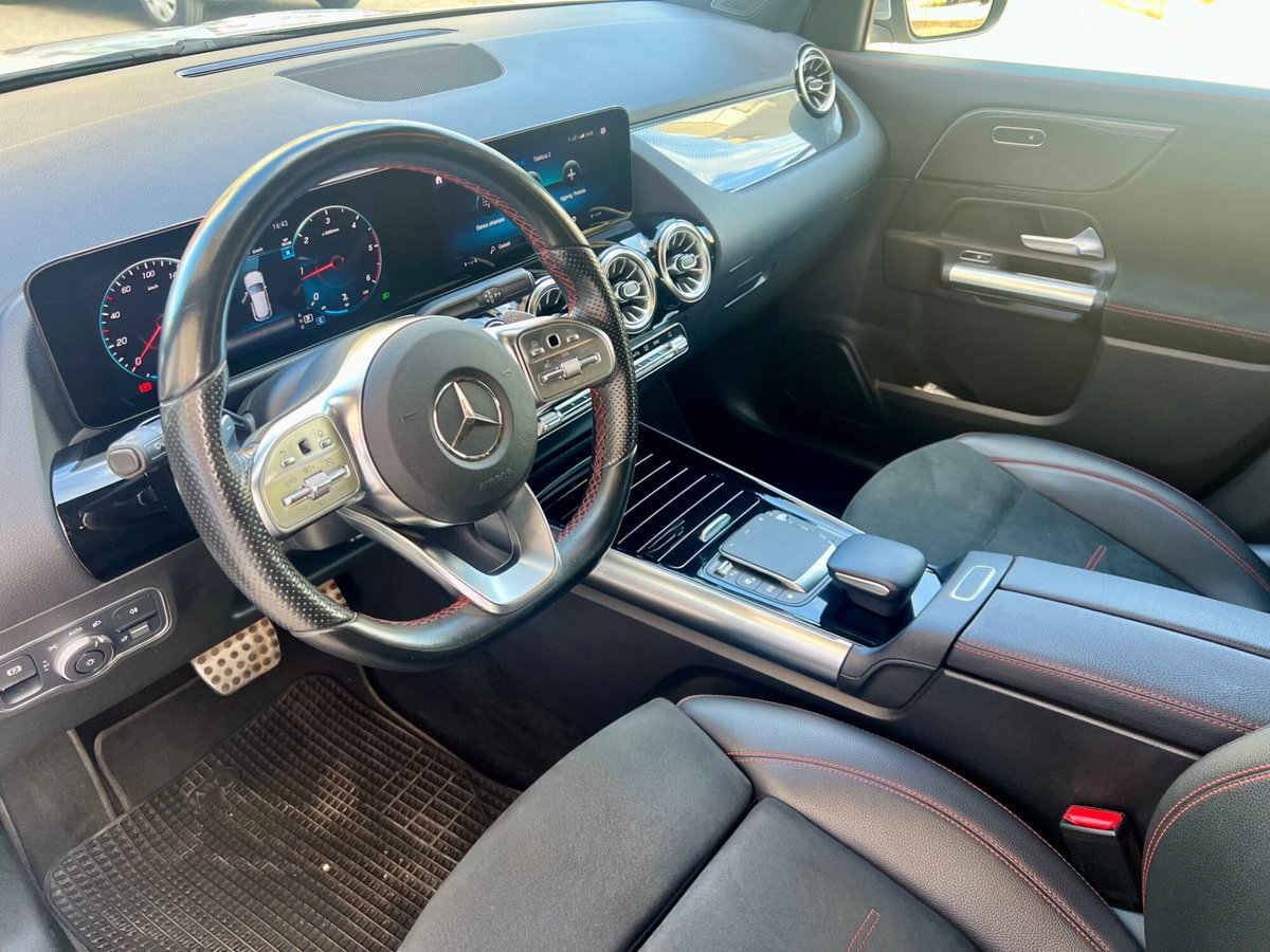 Mercedes-Benz GLA SUV 180 d Automatic Premium (7)