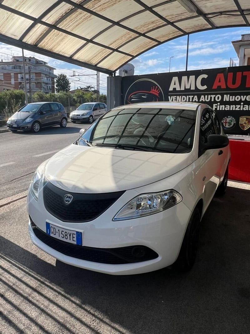 Lancia Ypsilon 1.0 FireFly 5 porte S&S Hybrid Ecochic Gold