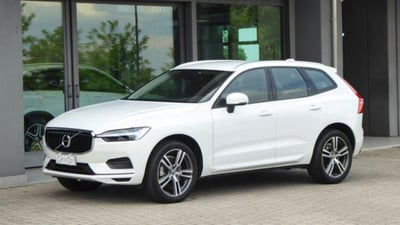 Volvo XC60 B4 Geartronic Momentum Pro usata