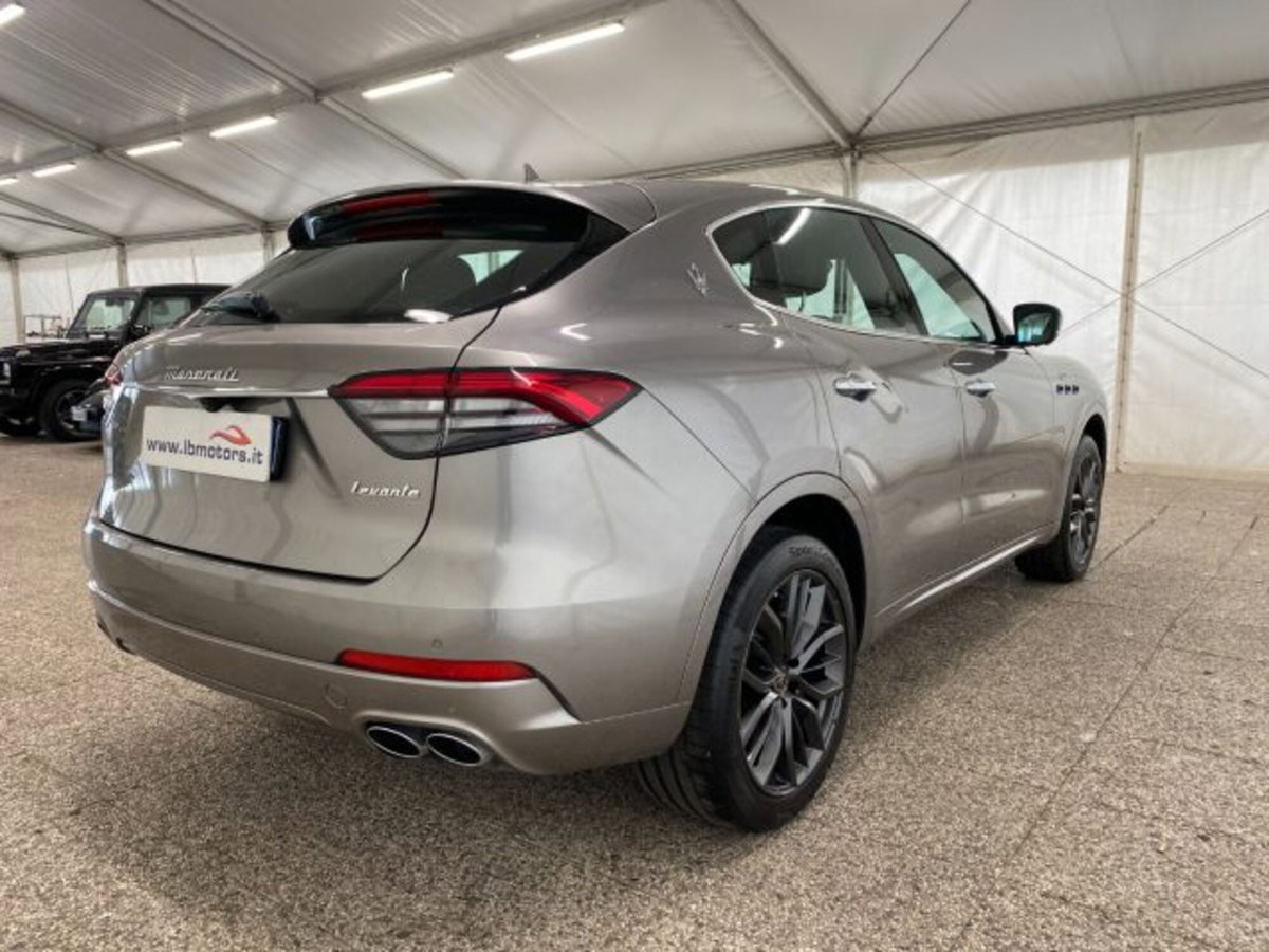 Maserati Levante Levante MHEV 330 CV AWD GT (6)