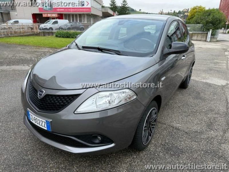 Lancia Ypsilon 1.0 FireFly 5 porte S&S Hybrid Ecochic Gold